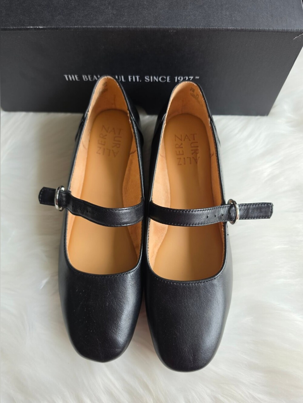 Naturalizer Women's Kelly Mary Jane Flat Shoes (Black Leather) - Size 6.0 M